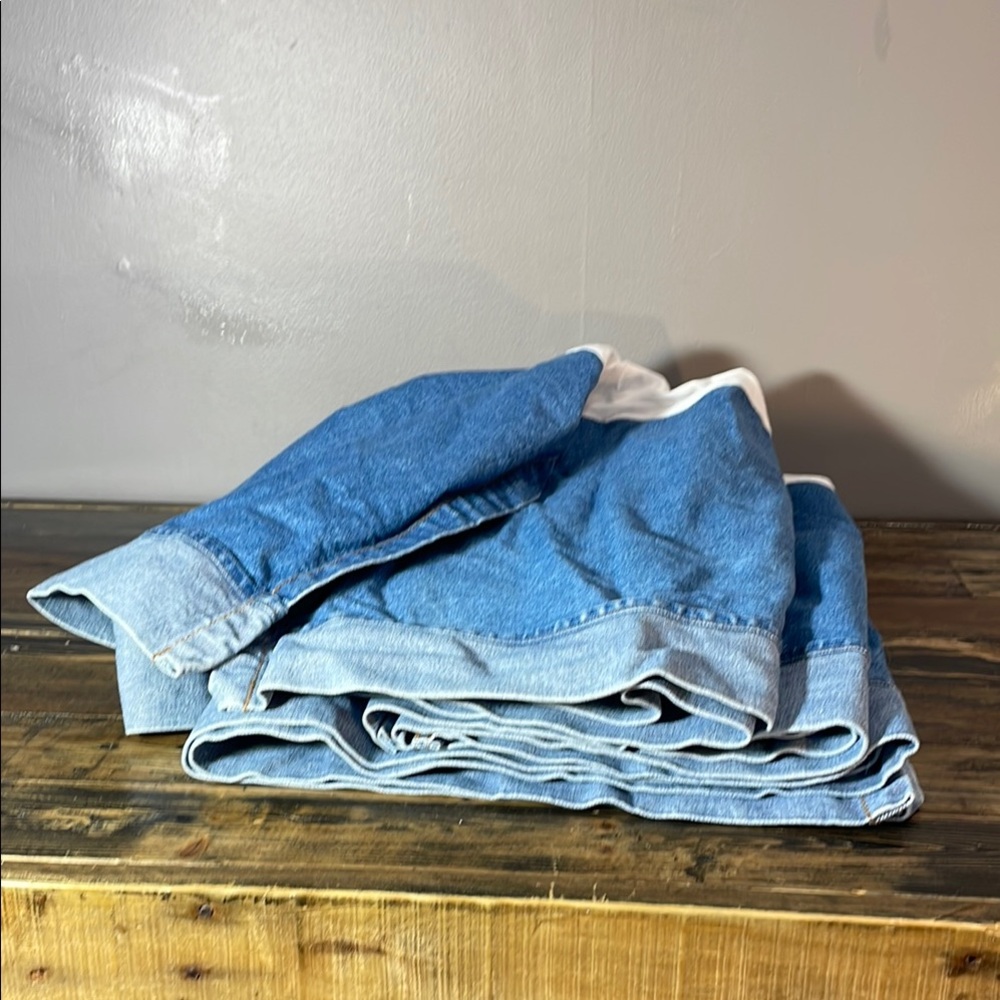 Tommy Hilfiger Home Denim bedskirt - excellent shape!  For twin size bed -unisex
